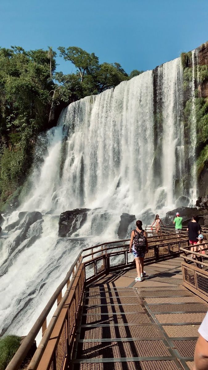 COMBOS OLIVERTUR - CATARATAS ARGENTINA COM ALMOÇO E INGRESSO