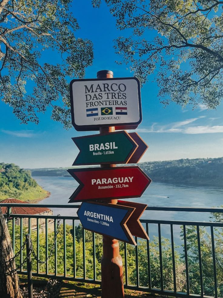 MARCO DAS TRÊS FRONTEIRAS